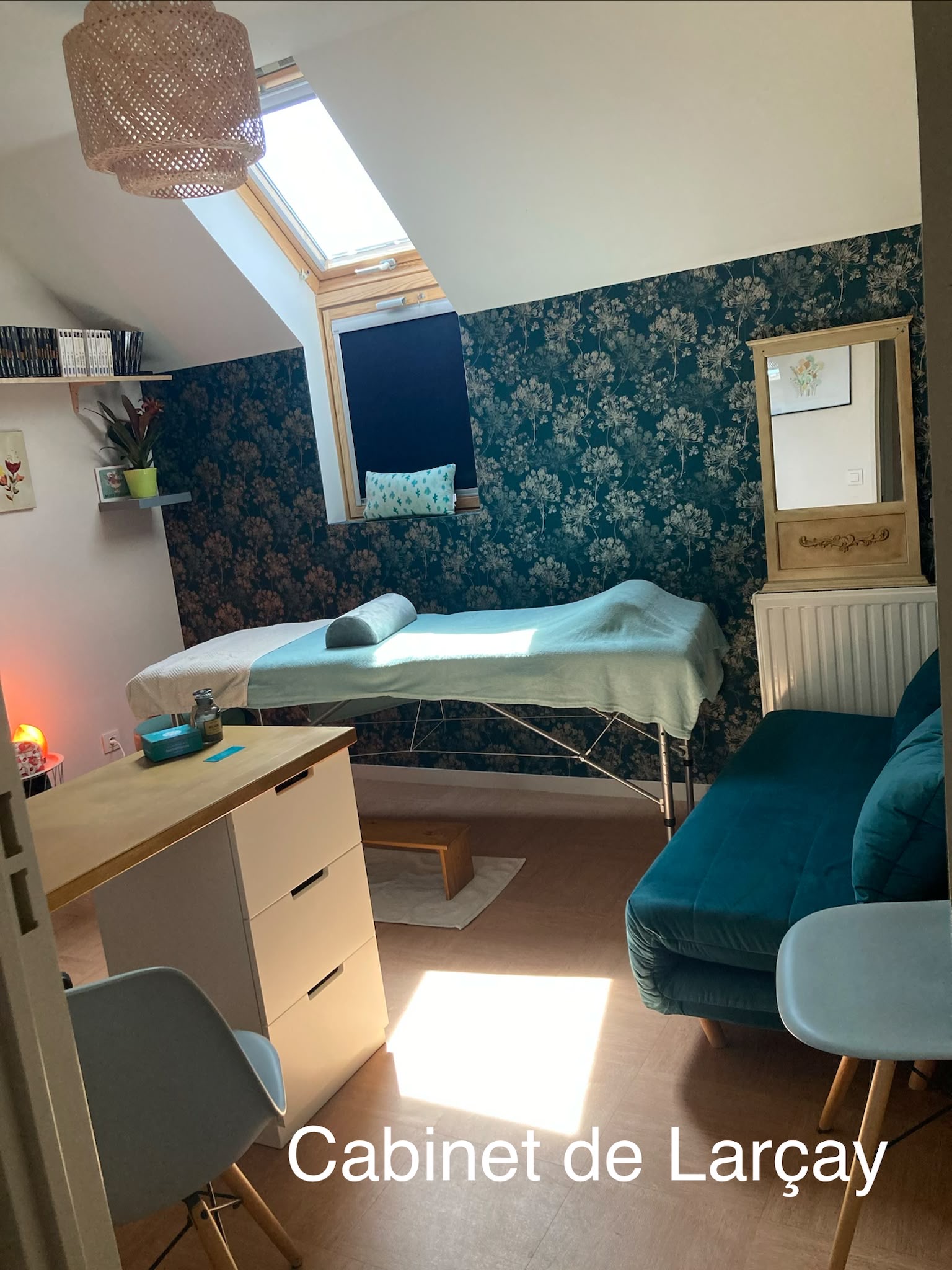 Cabinet réflexologie et massage amma assis à Tours et Larçay avec espace cocooning